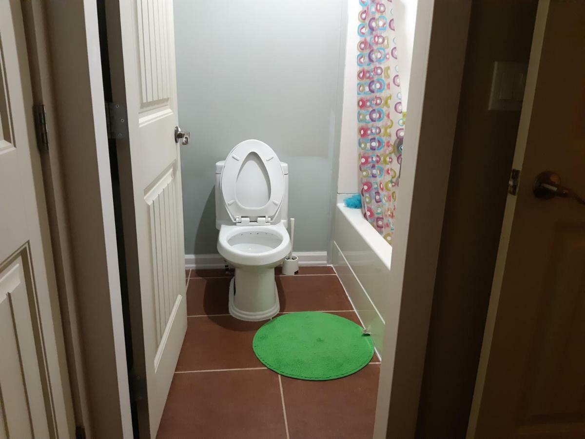 Vancouver Jenny'S Guesthouse Кокуитлам Экстерьер фото